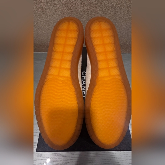 Chanel SS26 Lambskin Sneakers 2026 - Picture 5 of 5